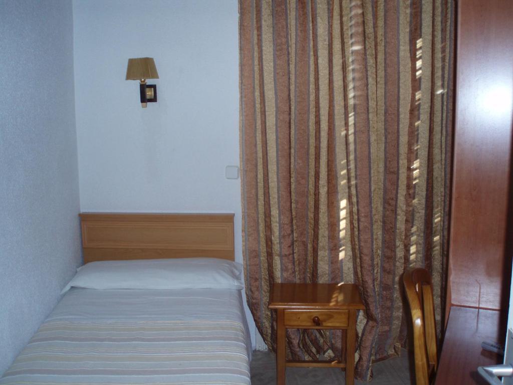 Hostal Castilla Madrid Rum bild